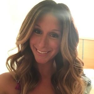 Meet your Posher, Laurie